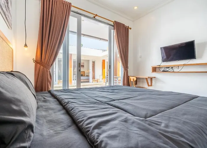Lumturi House - Centrally Located